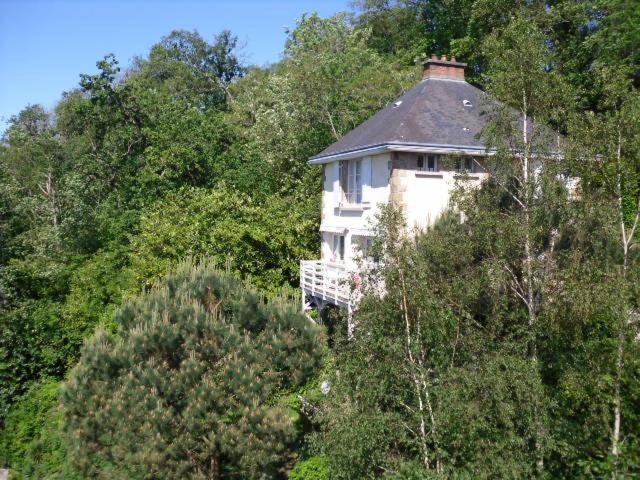 Gite La Bertichere 3 Etoiles Saint-Jean-le-Thomas Εξωτερικό φωτογραφία